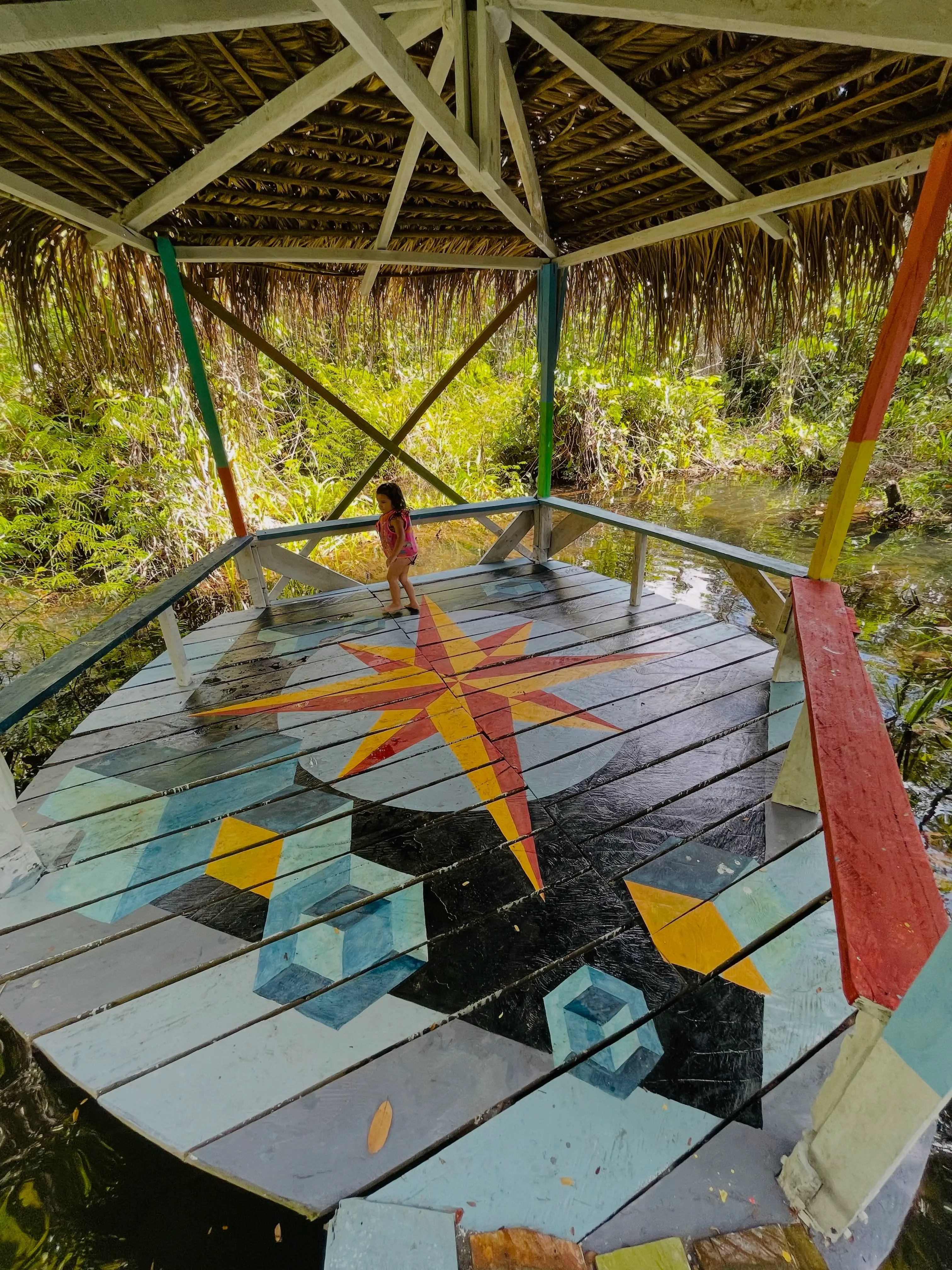 Quiosques no Balneário Esperança, Breu Branco, PA